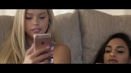 Social Animals (2018)