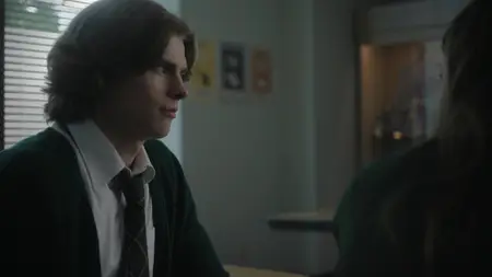 Happy Face S01E08