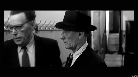 Als twee druppels water / The Dark Room of Damocles - by Fons Rademakers (1963)