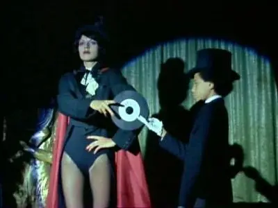 Jacques Rivette-Céline et Julie vont en bateau (1974)
