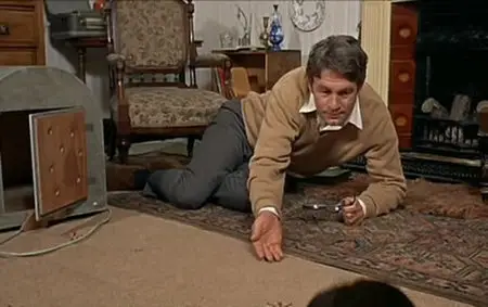 Ring of bright water (1969)