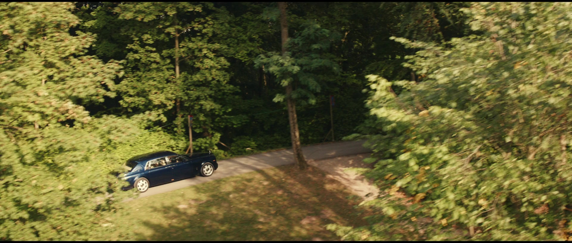 Maxton Hall - The World Between Us S01E01