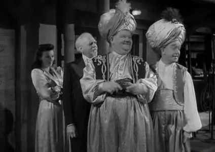 Dick und Doof: Die Geheimagenten (1942)