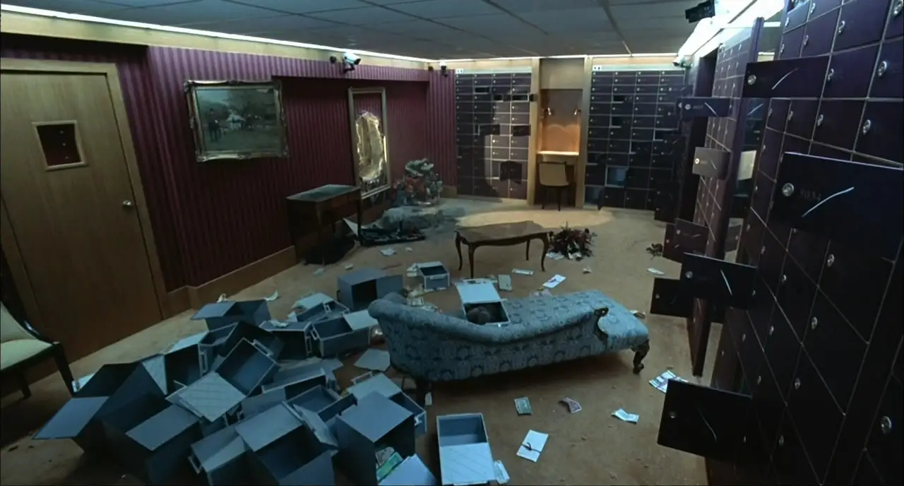 High Heels and Low Lifes (2001) / AvaxHome