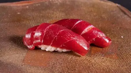 Discover Tokyo'S Michelin-Star Sushi Secrets In Videos!
