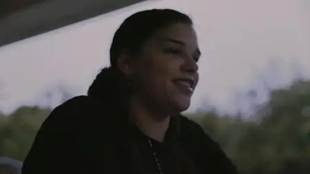 Twisted Sisters S03E01
