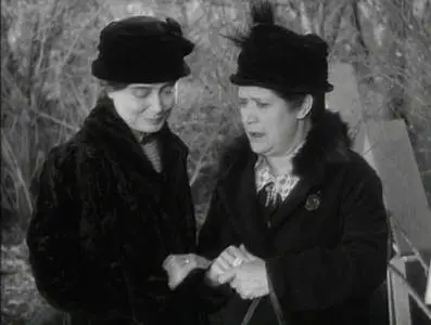 Broken Lullaby (1932)