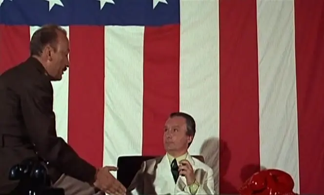 La route de Corinthe / Who's Got the Black Box (1967)