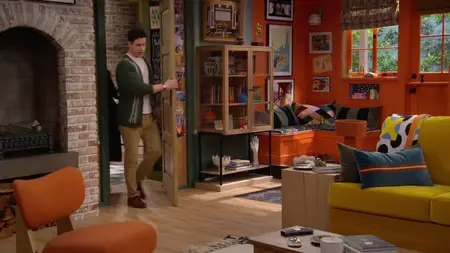 Wizards Beyond Waverly Place S01E01