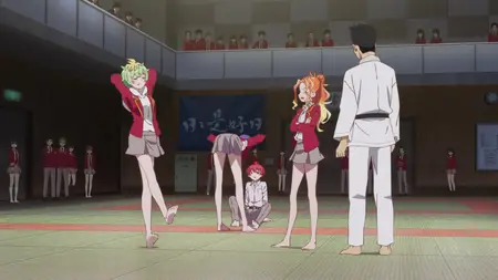 Dealing with Mikadono Sisters Is a Breeze - S01E01
