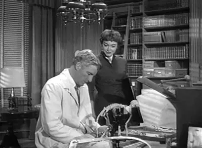 The Deadly Mantis (1957)