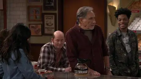 Superior Donuts S02E13