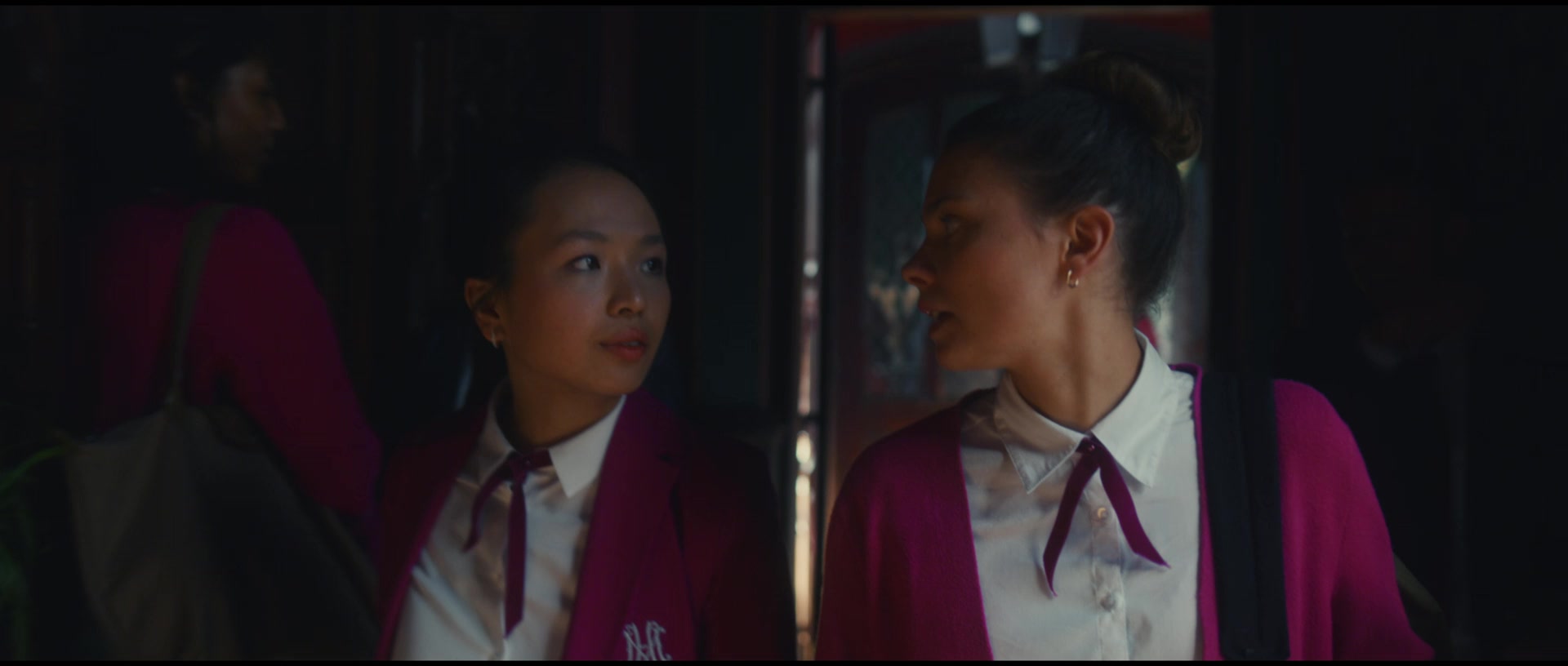 Maxton Hall - The World Between Us S01E01