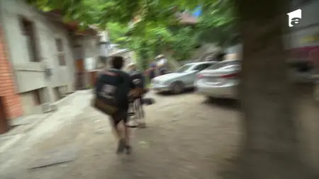 Press S04E27