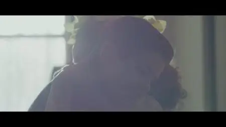 Halston S01E04