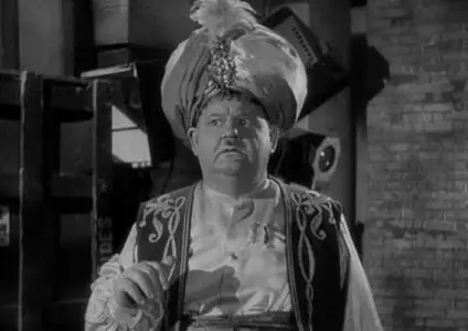 Dick und Doof: Die Geheimagenten (1942)