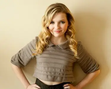 Abigail Breslin - 'New Year's Eve' Portrait Session at the Park Hyatt Hotel in Toronto on December 1, 2011