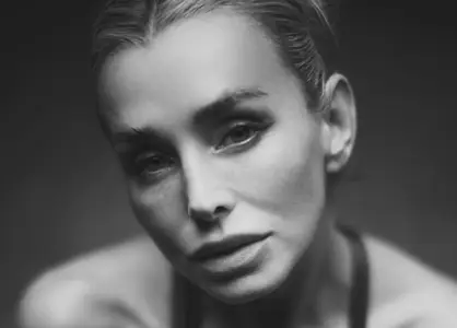 Dominika Jandlova by Teymur Madjderey