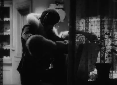 Blonde Venus (1932)