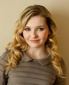 Abigail Breslin - 'New Year's Eve' Portrait Session at the Park Hyatt Hotel in Toronto on December 1, 2011