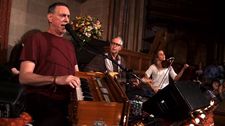 One Track Heart: The Story of Krishna Das (2012)