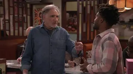 Superior Donuts S02E18