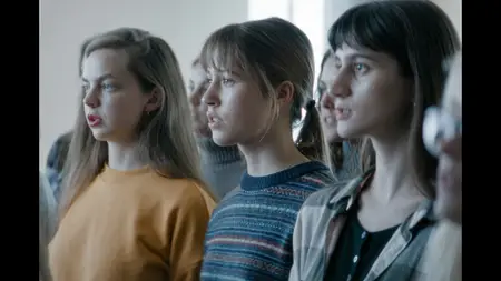 Kaj ti je deklica / Little Trouble Girls (2025)