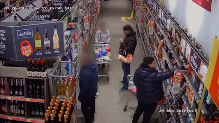 CH4 Dispatches - Britain's Shoplifting Gangs Exposed (2024)