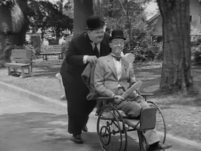 Dick und Doof: Die Klotzköpfe (1938)