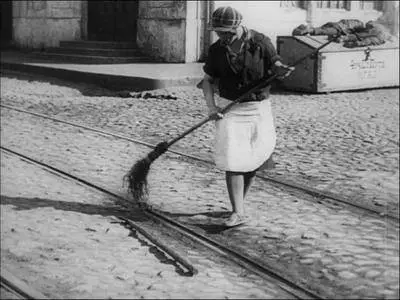Man with a Movie Camera (1929)