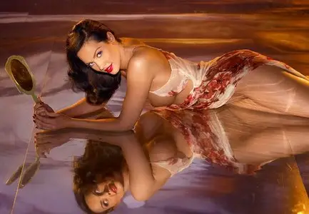 Tiffany Fallon - Playmate of the Year for 2005 (set 1)