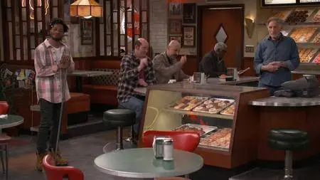 Superior Donuts S02E18