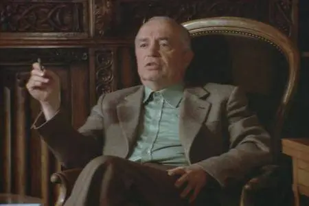 A Visitor from the Living \ Un vivant qui passe (1999)