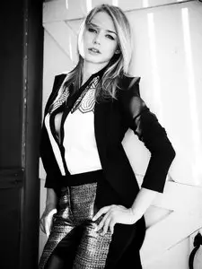 Oksana Akinshina - Sexy Photoshoot for InStyle October 2011