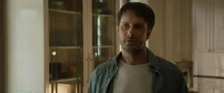 Dark Skies (2013)