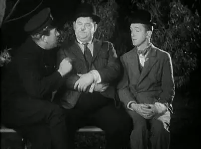 LAUREL & HARDY: Night Owls (1929)