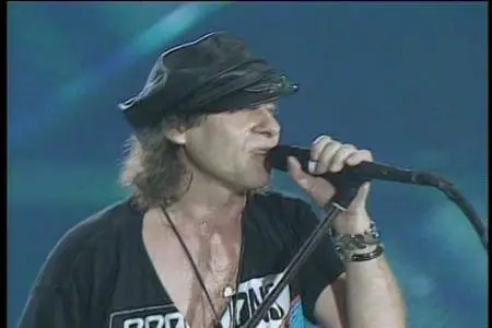 Scorpions - A Savage Crazy World (2002)