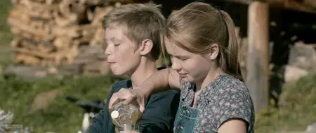 Clara e Il Segreto Degli Orsi (2013)