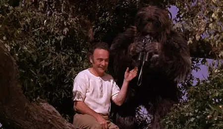 Так держать... сквозь джунгли / Carry on... up the Jungle (1970, DVDRip)