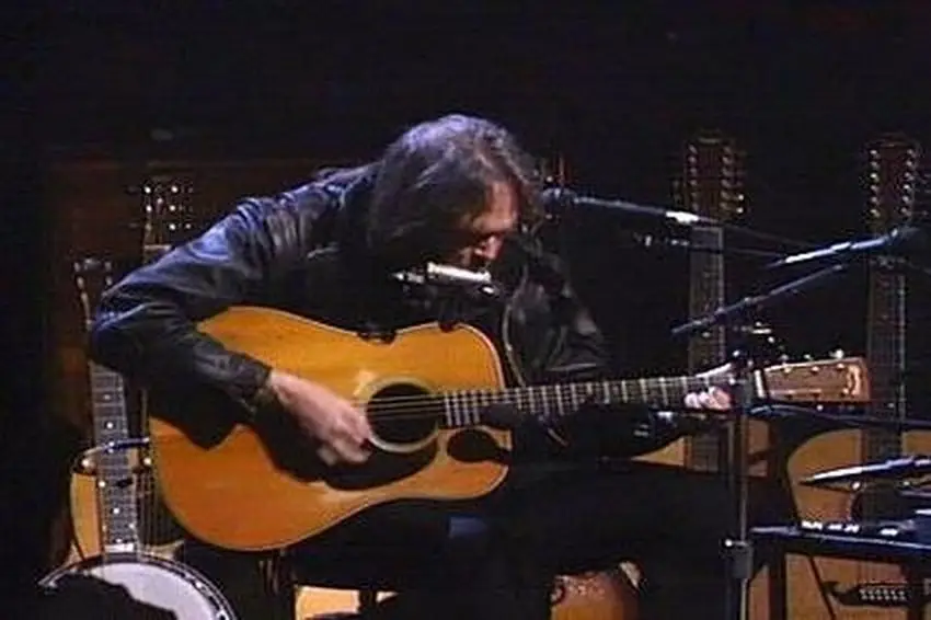 neil young unplugged