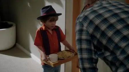 Modern Family S09E06