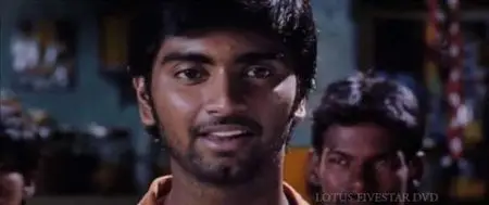 பாணா காத்தாடி / Baana Kaathadi (2010)