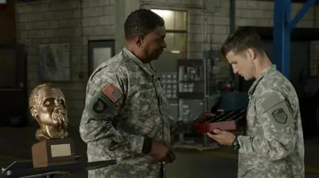 Enlisted S01E02