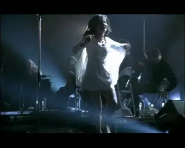 Björk - Live In Cambridge (2002)