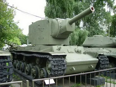 KV-2 Walk Around