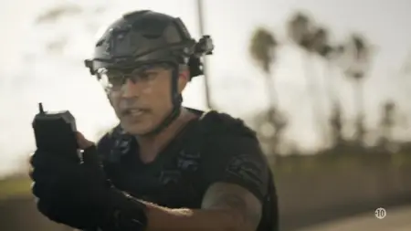 S.W.A.T. S08E08