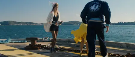 Le petit locataire / A Bun in the Oven (2016)