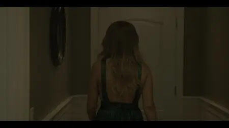 The Hunting Wives S01E01