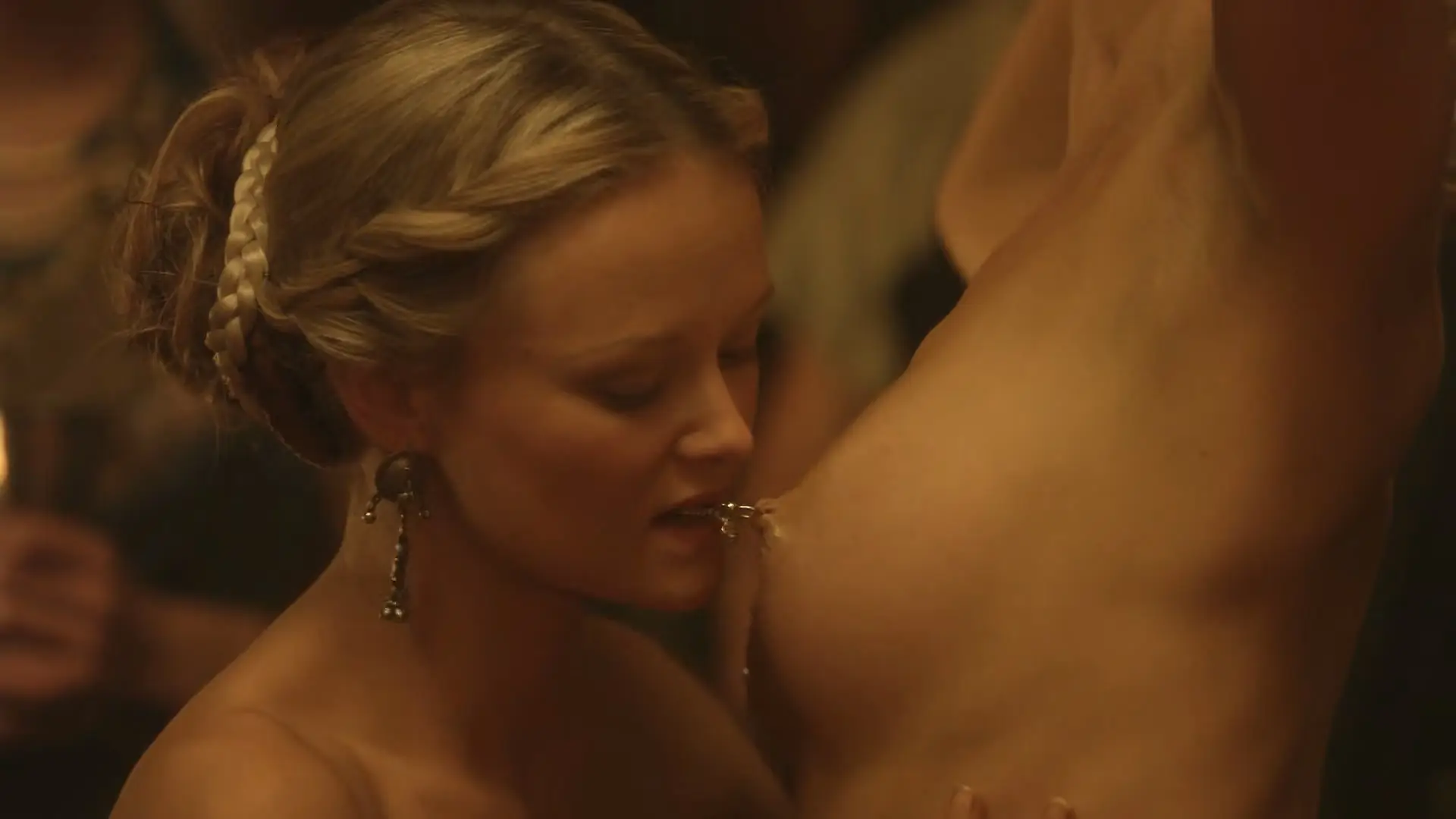 Lucy Lawless Nude In Spartacus