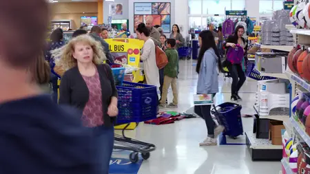 Superstore S04E01